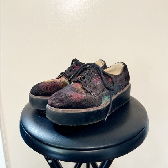 SALE! Madden Girl Velvet Muted Floral Lace-Up Platform Oxfords Size 6.5 EUC - Picture 1 of 7